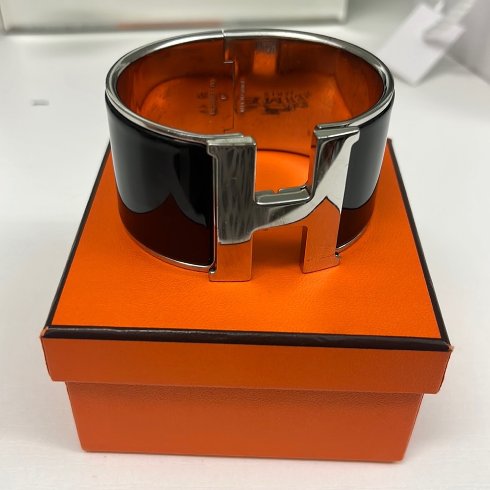 Hermes Clic Clac XL Le Bracelet H in Black Enamel and silver, with box!